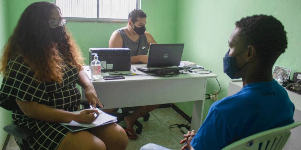 Pontos Diversos e voluntária promovem Projeto Currículo Solidário